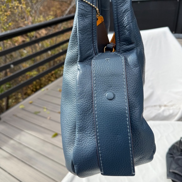 Dark Blue Coach 1941 Bandit Hobo 39 86760 - Picture 2 of 7